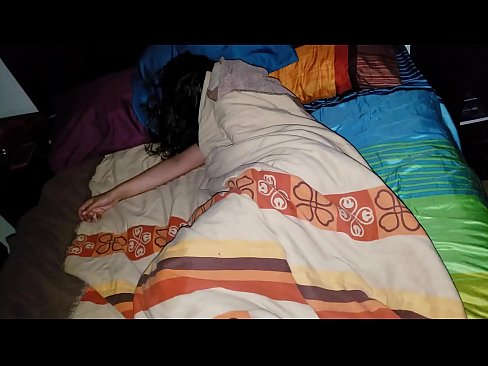 ❤️ Njërku qorton njerkën e tij të re ndërsa ajo fle. ❤ Vetëm porno tek ne sq.porno24-7.ru